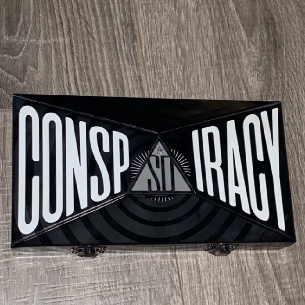 Jeffree Star x Shane Dawson eyeshadow palette